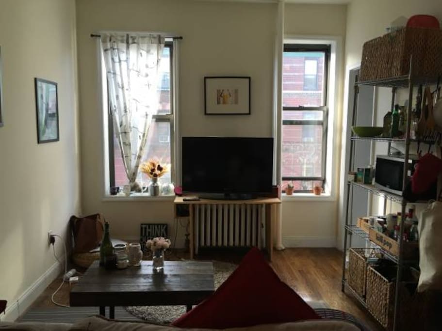 living room with Wifi, tv/appletv