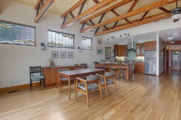 Character in Venice Beach!! gallery image 5