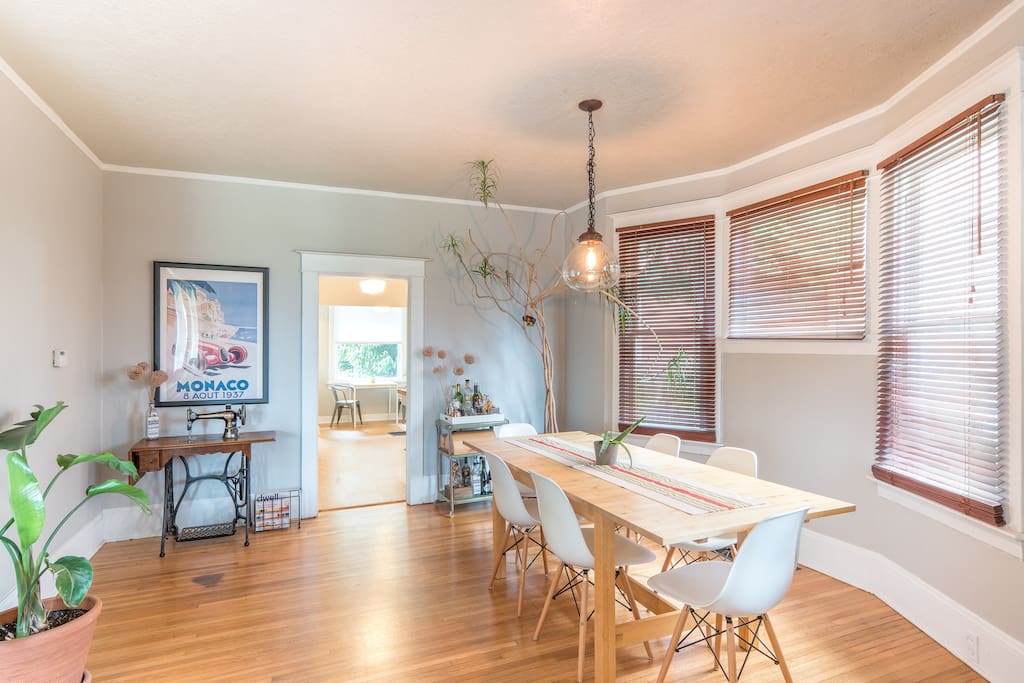 Dining room and bay window