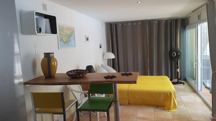 位于圣艾格湾（ Saint-Aygulf ）安静舒适的单间公寓