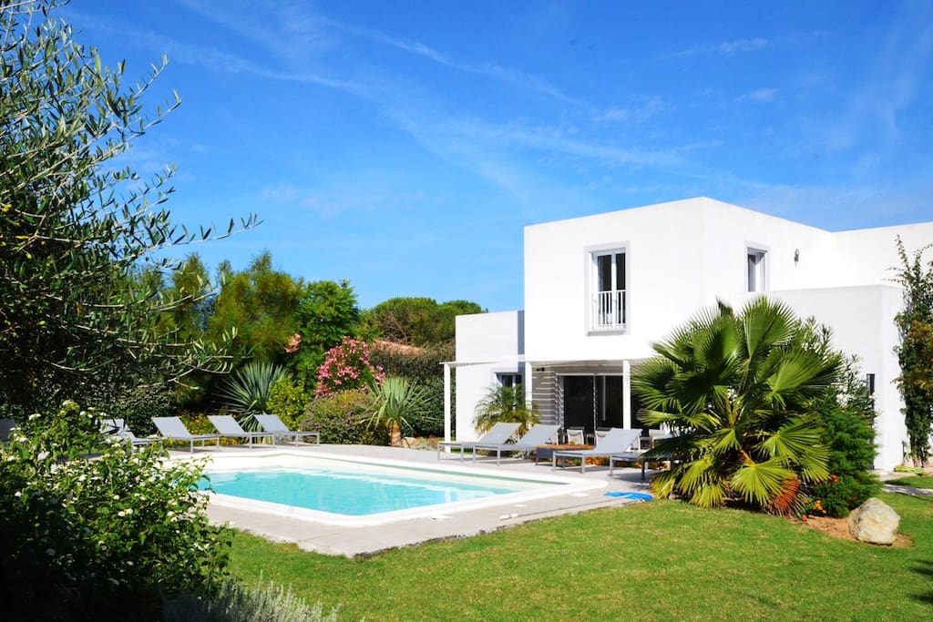 Villa 4 chambres à étage avec piscine privée