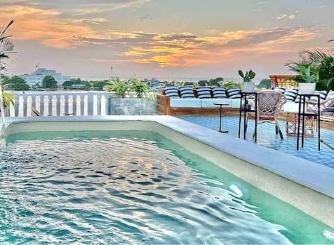 Popular Airbnb listing: Santa Isabel, Designer Villa, Best Views w/Pool in Getsemani