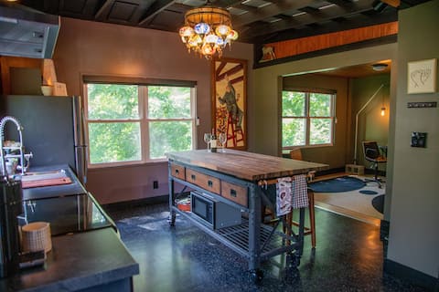 Modern Bungalow-Near Airport/Indianapolis-NO FEES