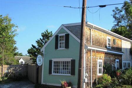 Downtown Wellfleet suite