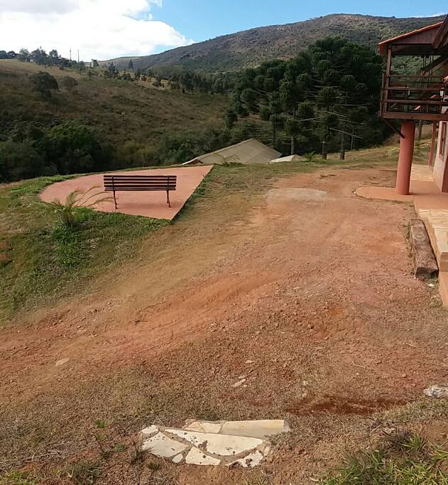 FRENTE DOS CHALÉS (CHEGADA)
