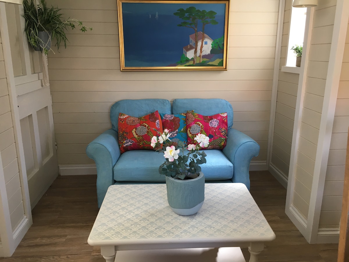 Top Airbnb: Lovely garden apartment near the sea, Cromer. in Cromer