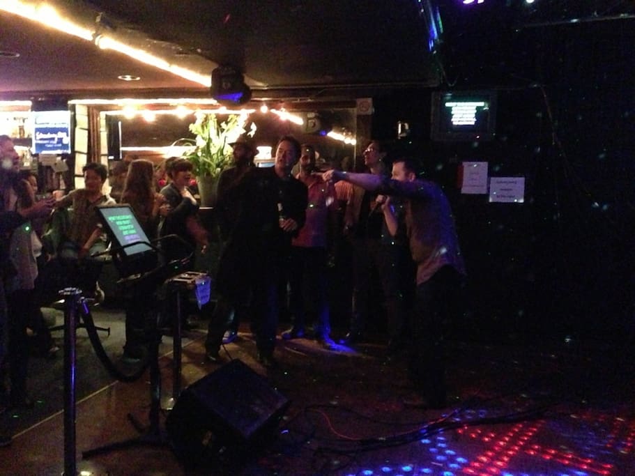 SoMa의 Encore Karaoke Lounge 사진