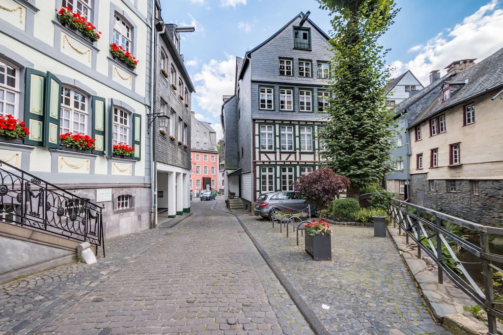 Außenansicht neben Haus Troistorff