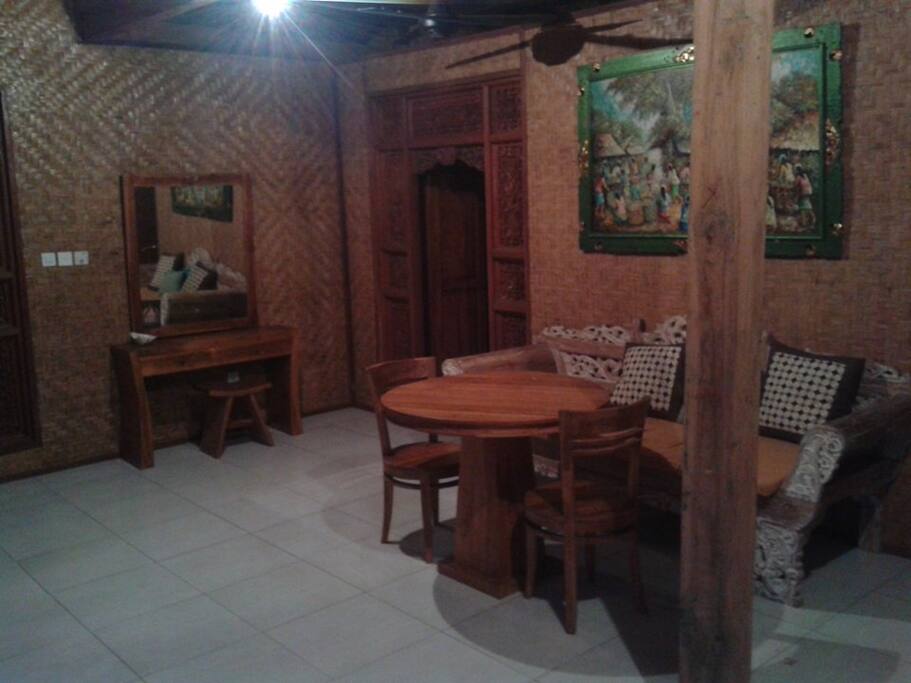 DI'Uma Bungalow III: Living Room