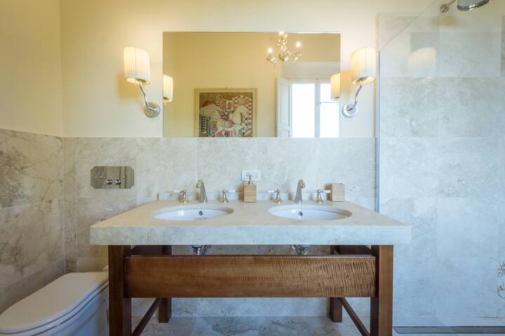 Unique, views on Maze Garden, shared pool, parking gallery image 5