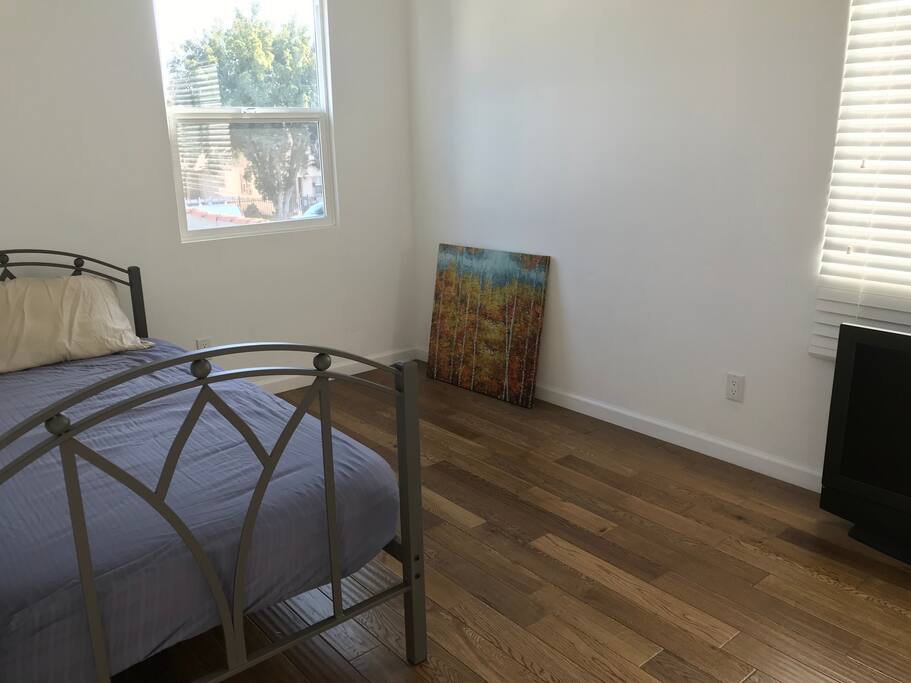 Guess room