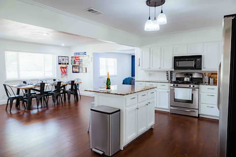 The Champ House | Perfect for Families & Groups