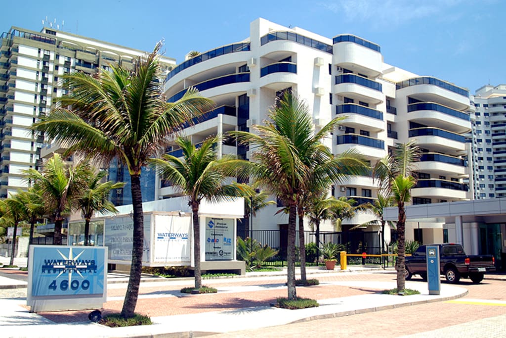 condomínio em frente ao mar