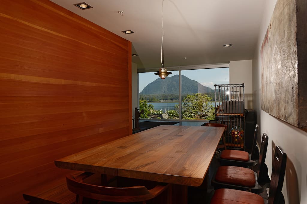 Spectacular views from your dining room table.