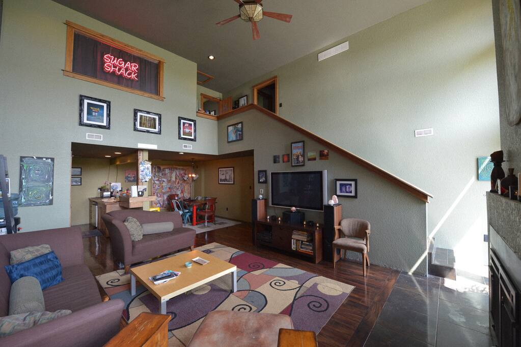 Spacious and open living room/dining room/kitchen area