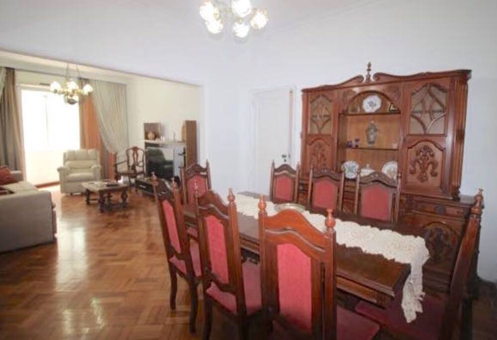 Mesa de jantar para 8 pessoas / Dinning table for 8 people