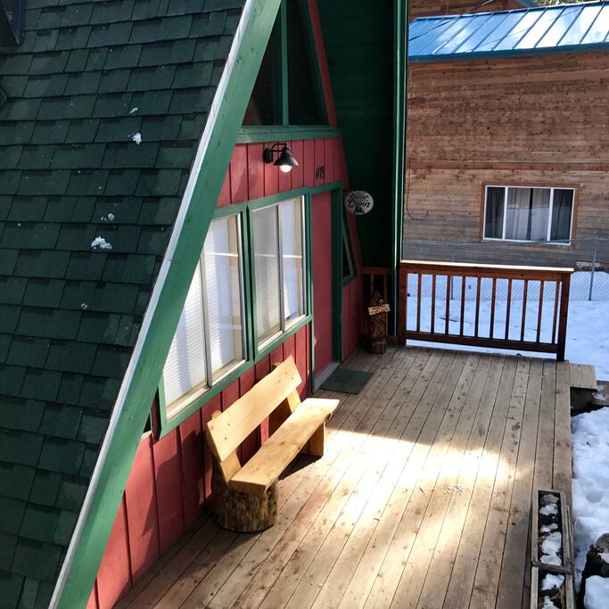 Spacious deck in front to relax