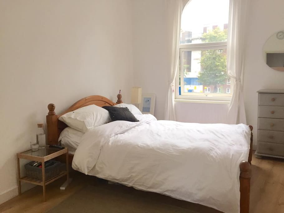 Neutral, fresh and clean King size bedroom.