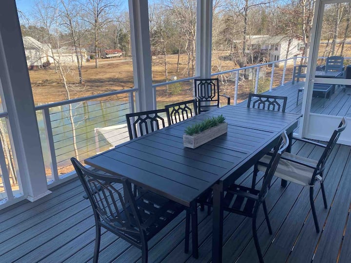 Lake Retreat with Hot Tub & Optional Pontoon Rental