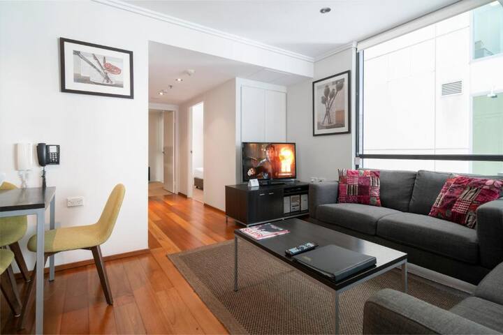 900sq.ft. 2BR@CBD, MARY STREET/SOUTH BRISBANE gallery image 4