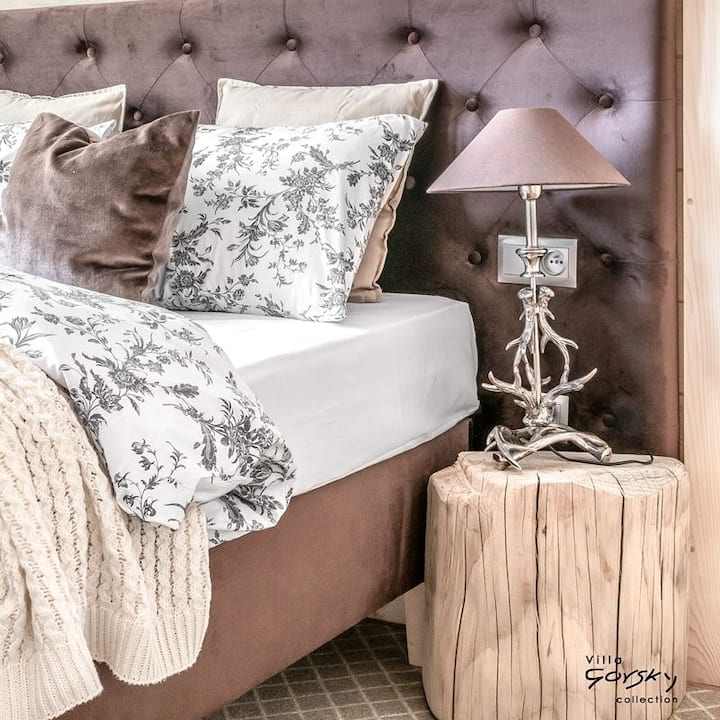 Chambre ouest avec sa propre salle de bain