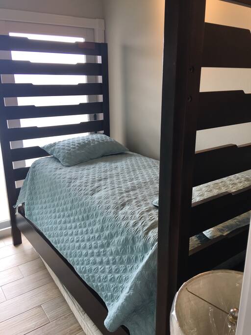 Trundle bed...