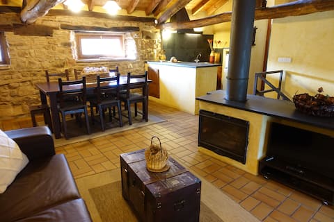 El Mayorazgo: Casa Montes. Palencia Mountains