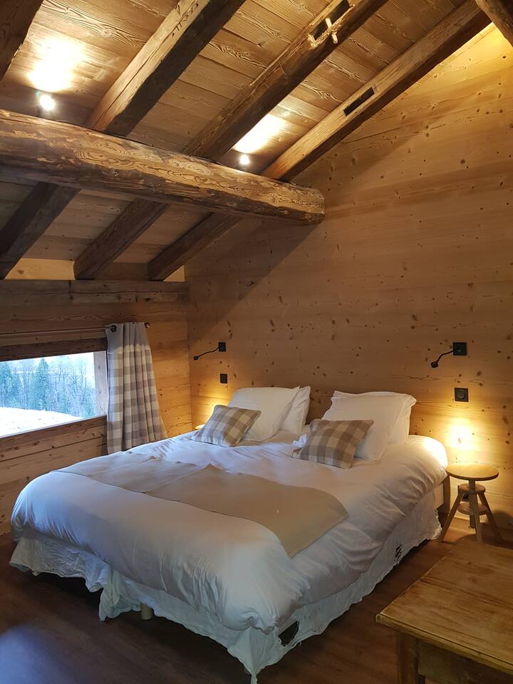 ოთახი საწოლით 180