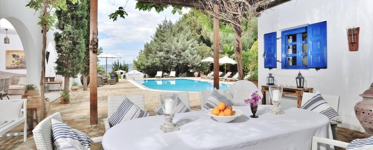 Blue Sapphire Luxury Villa with private pool gallery image 2