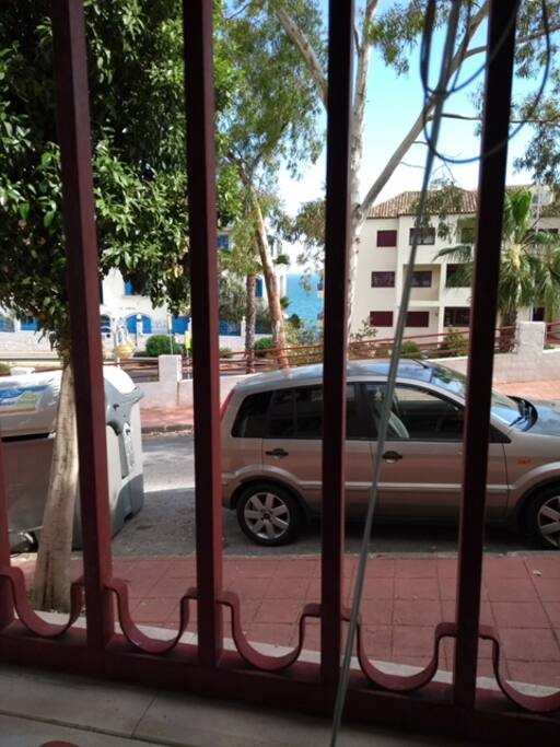 Parking gratuito en la calle.