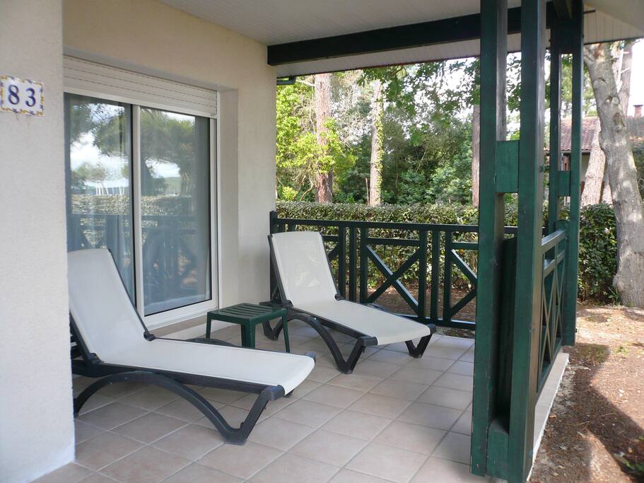 Terrasse avant face au Lac