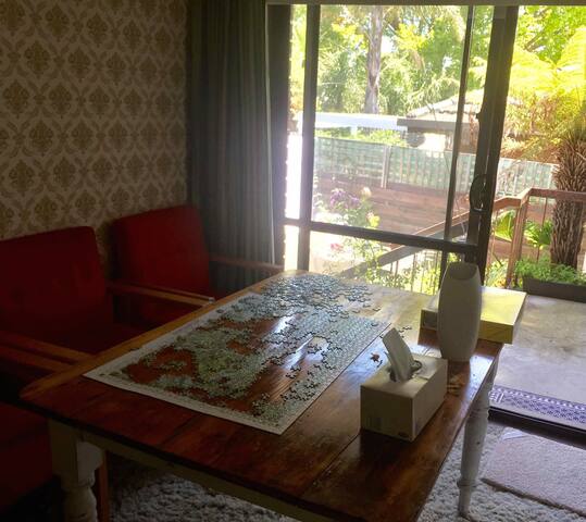 Cosy light-filled and clean in garden suburb