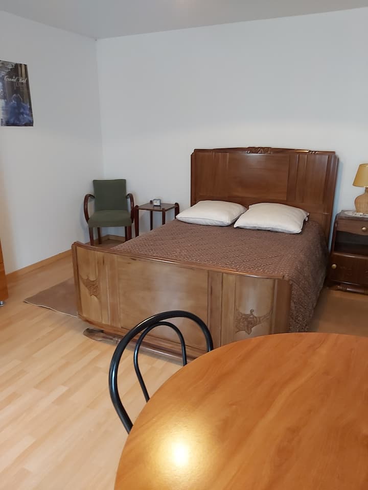 غرفة النوم 1