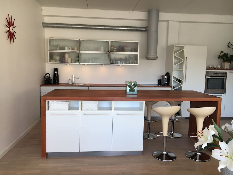 Kitchen - well equipped, including dishwasher