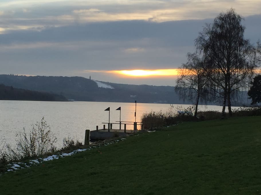Anløbsbroen til Hjejlen m.fl. der sejler fra Ry til Silkeborg med flere stop fx ved Himmelbjerget og Aqua.