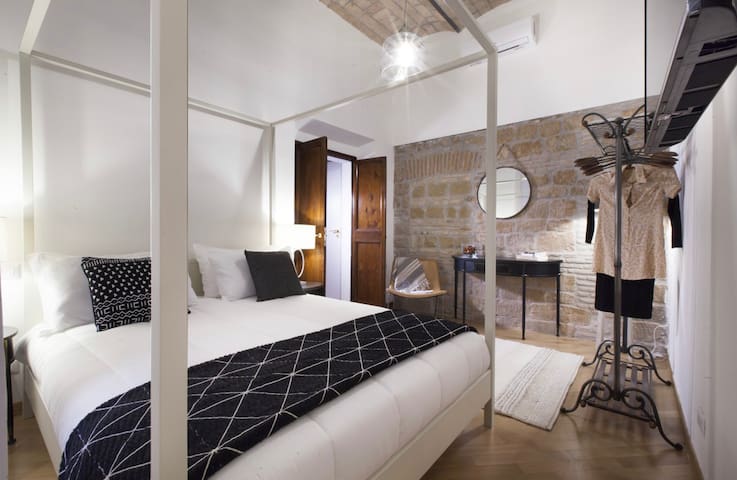 Elegant Apartment close to Colosseum