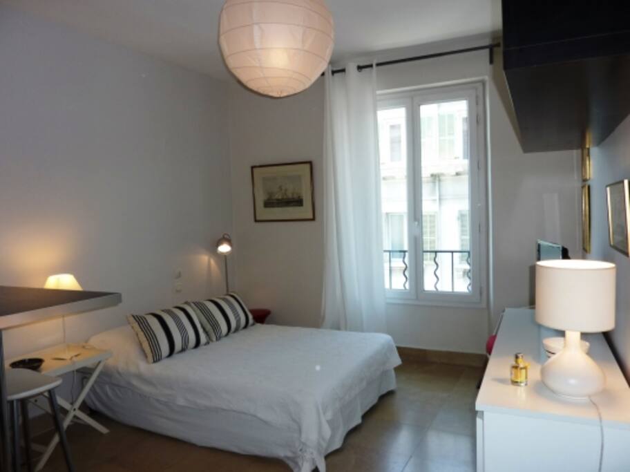 Grand studio refait à neuf