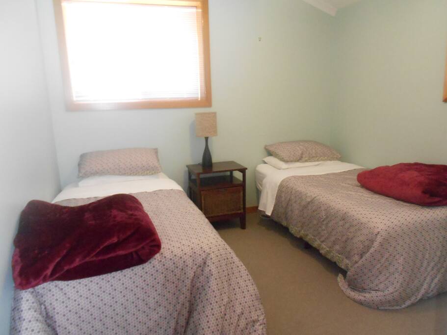 2nd bedroom
