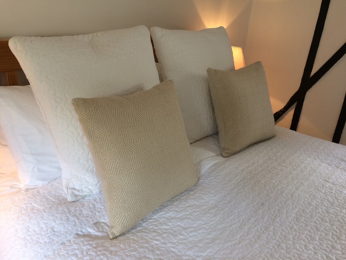 Successful Airbnb property: Cottage/Annex. B&B available in Hertfordshire