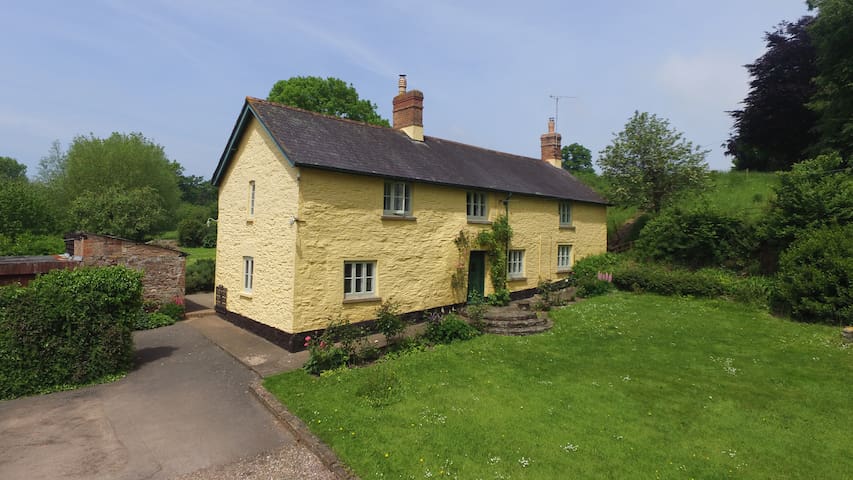 1 double room with ensuite inc breakfast