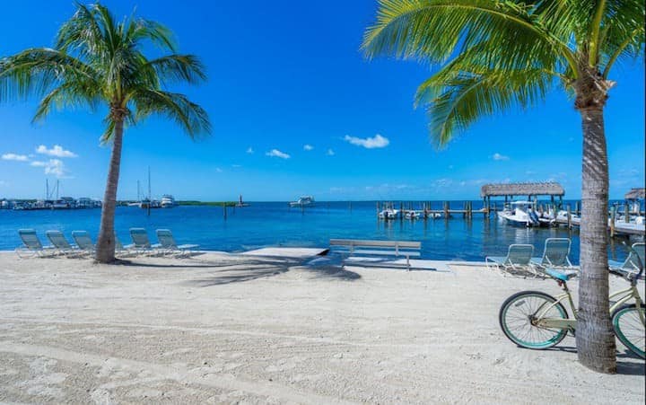Keys Paradise Steps Away From Pool And Beach - Islamorada, FL