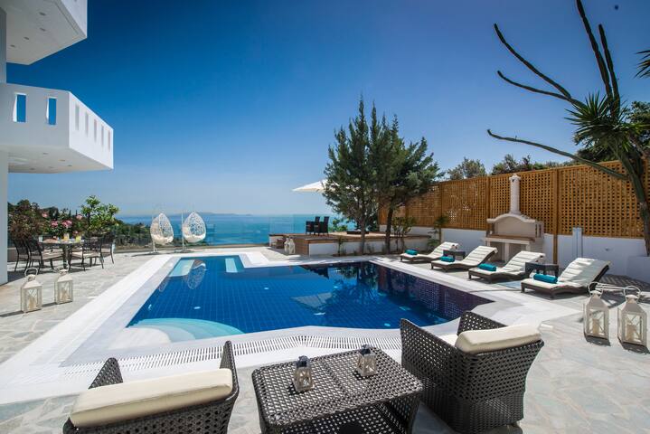 Villa Artemis, Wine Dark Sea Villas gallery image 4