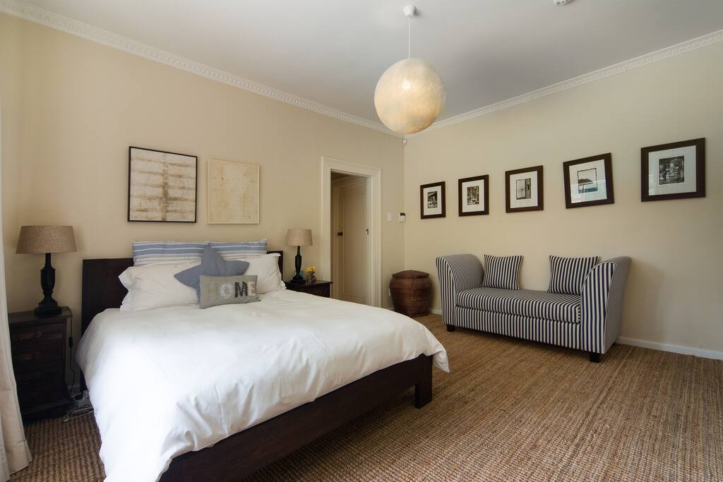 Main Bedroom (Bedroom 1)