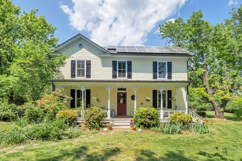 Historic Sherrard House: Walk Downtown