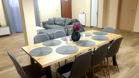 Popular Airbnb listing: Philoxenia Guest House in Himarë