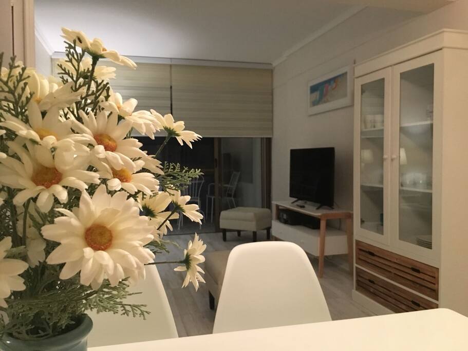 80 metros cuadrados con amplia terraza. Solo para disfrutar.