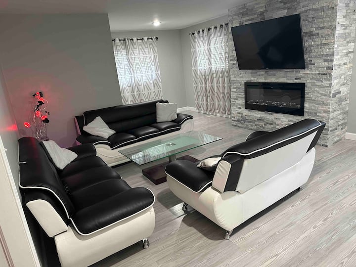 Fully Remodeled House - St. Louis, MO