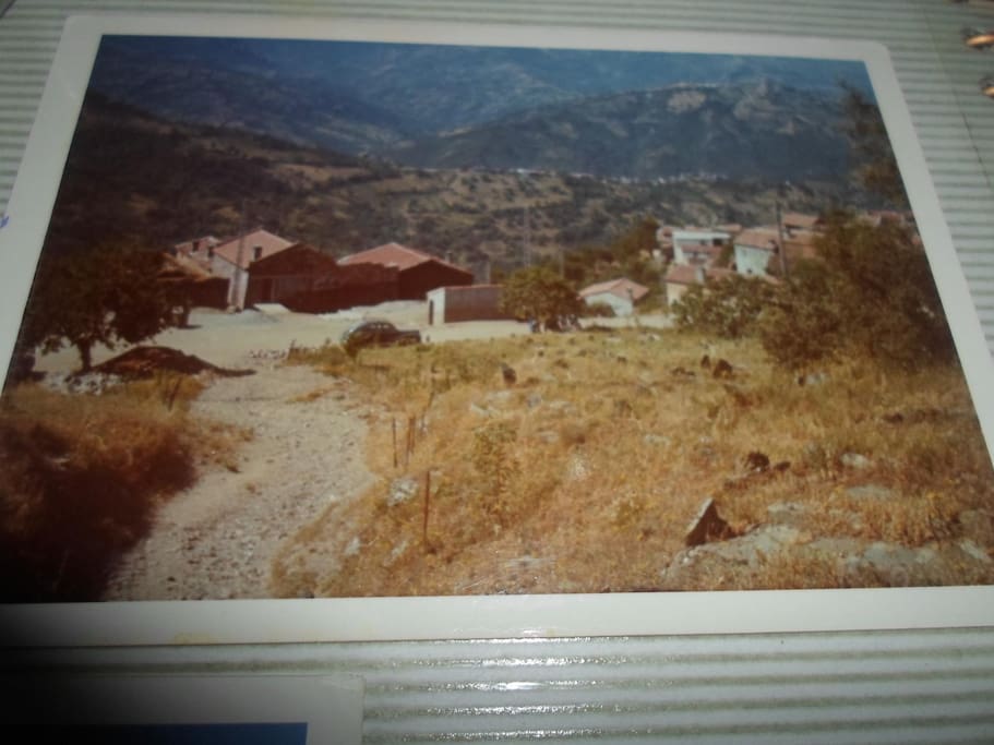 Plate-forme du village Agouni N'Teslent au cours Années 70