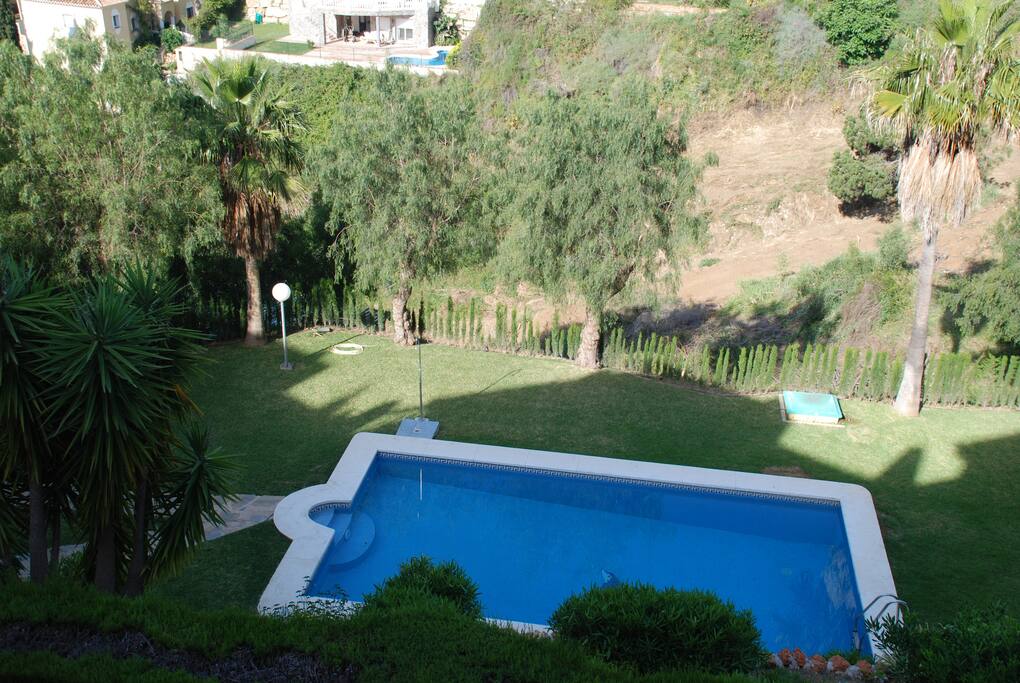 la piscina desde la terraza