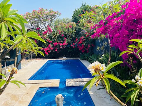 Hilton house close to Fremantle cosy cafes beaches